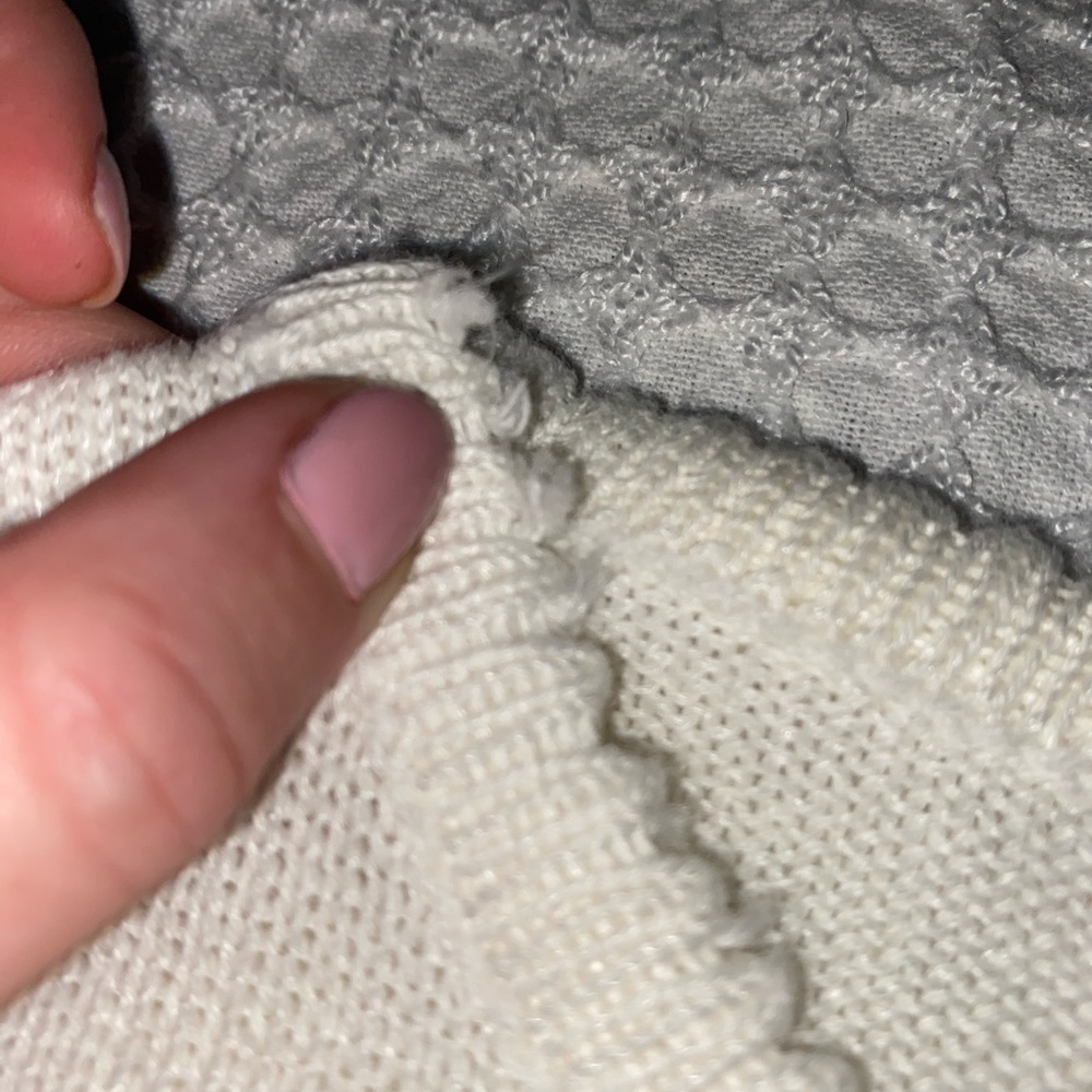 Vintage Embroidered Floral Sweater - Picture 4 of 9
